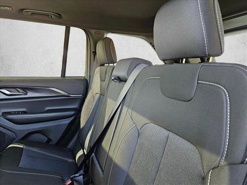 New 2025 Jeep Grand Cherokee Laredo X image 14