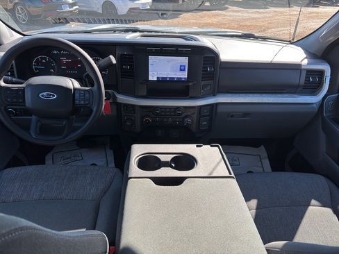 Used 2024 Ford F350 XLT image 18
