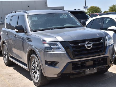 Used 2023 Nissan Armada SL w/ Midnight Edition Package RWD image 4