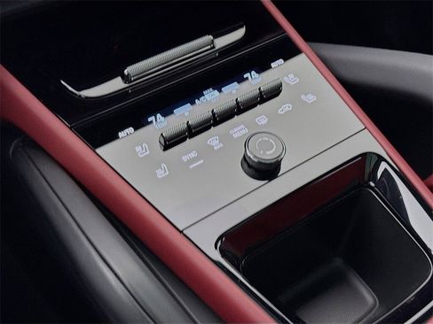 New 2026 Porsche Cayenne GTS image 24