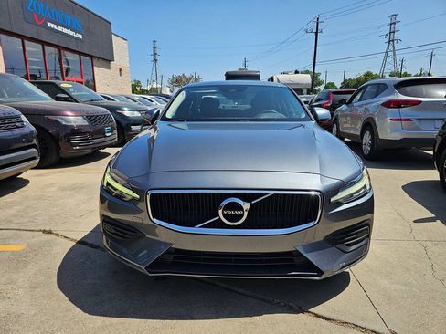 Used 2019 Volvo S60 T6 Momentum w/ Premium Package AWD/4WD image 2