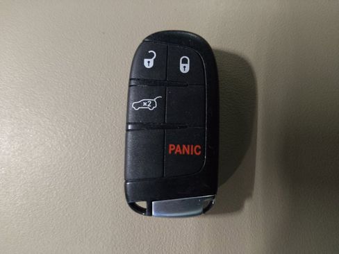 Used 2018 Jeep Grand Cherokee Laredo RWD image 32