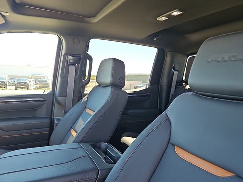 New 2026 GMC Sierra 1500 AT4 w/ AT4 Premium Package AWD/4WD image 11
