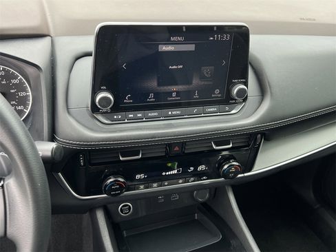 Certified 2023 Nissan Rogue SV image 15