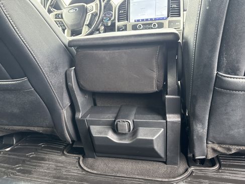 Used 2022 Ford F350 Lariat w/ Lariat Value Package image 10