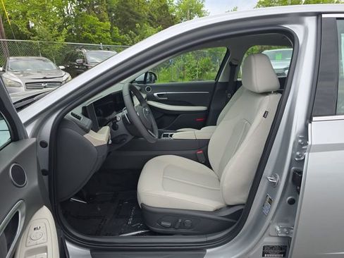 New 2025 Hyundai Sonata SEL FWD image 11