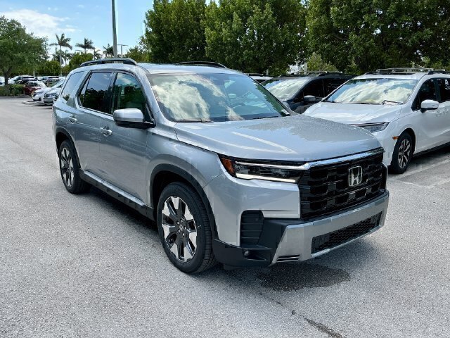 New 2026 Honda Pilot Touring image 1