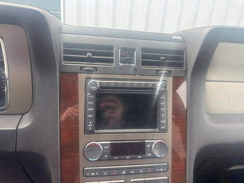 Used 2013 Lincoln Navigator 4WD w/ HD Trailer Tow Pkg image 19