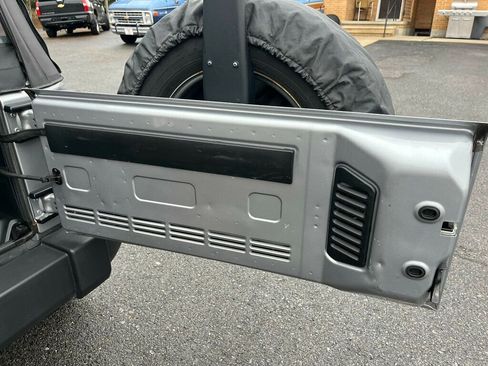 Used 2018 Jeep Wrangler Sport image 26