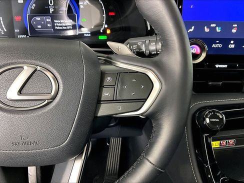 Used 2024 Lexus NX 350h AWD w/ Vision Package image 23