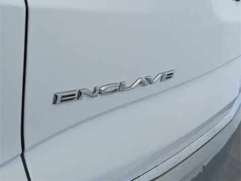 Used 2023 Buick Enclave Essence image 11