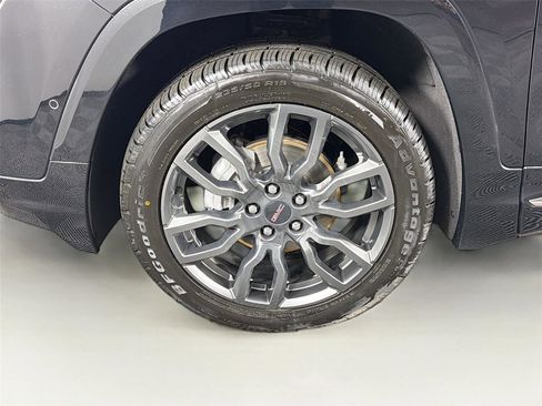 Used 2024 GMC Terrain Denali w/ Black Diamond Edition AWD/4WD image 32