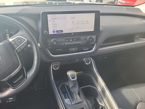 Certified 2025 Toyota Grand Highlander AWD Hybrid image 21