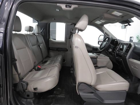 Used 2022 Ford F250 XL w/ Power Equipment Group RWD image 11