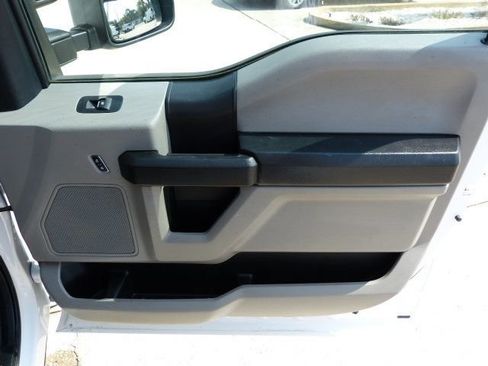 Used 2019 Ford F250 XL w/ Power Equipment Group RWD image 16