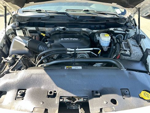 Used 2018 RAM 2500 Laramie w/ Sport Appearance Group AWD/4WD image 35
