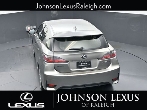 Used 2017 Lexus CT 200h image 27