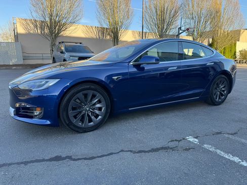 Used 2017 Tesla Model S 75D image 5