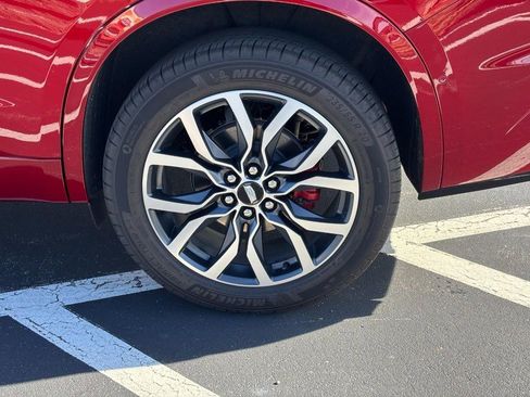 Used 2024 Cadillac XT6 Sport w/ Technology Package image 7