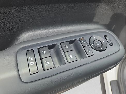 Used 2025 Hyundai Santa Fe Limited image 16