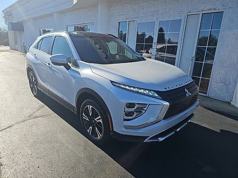 Used 2024 Mitsubishi Eclipse Cross SE image 2