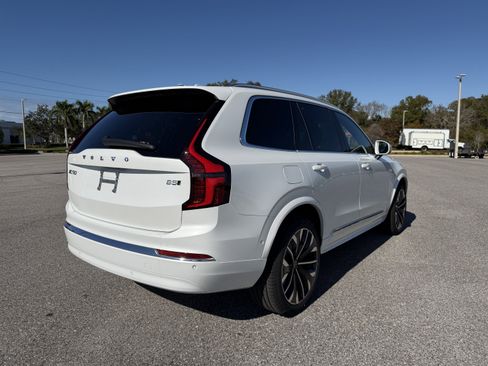 New 2026 Volvo XC90 B5 Ultra AWD/4WD image 3