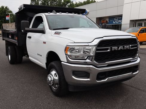 Used 2021 RAM 3500 Tradesman w/ Chrome Appearance Group RWD image 2