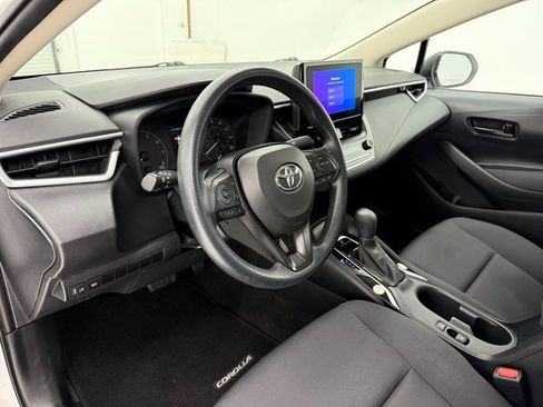 Used 2023 Toyota Corolla LE image 8