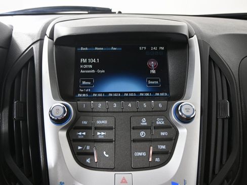 Used 2017 Chevrolet Equinox LS image 25