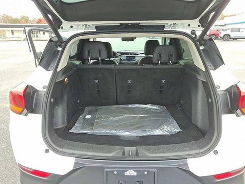 Used 2022 Buick Encore GX Essence w/ Experience Buick Package image 29