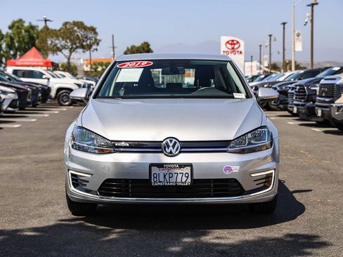 Used 2019 Volkswagen e-Golf SE w/ Driver Assistance Package FWD image 2