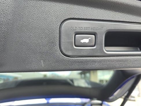 Used 2023 Acura MDX A-Spec image 11