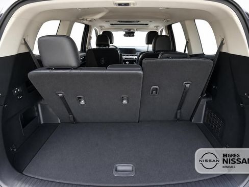 Used 2025 Kia Telluride S FWD image 9