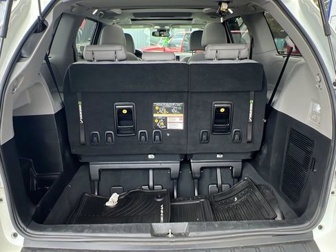 Used 2020 Toyota Sienna Limited Premium AWD/4WD image 11