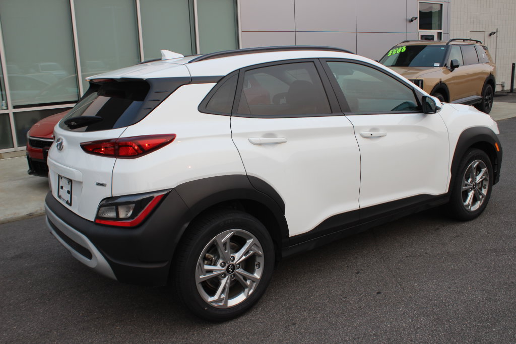 Used 2023 Hyundai Kona SEL w/ Cargo Package AWD/4WD image 28