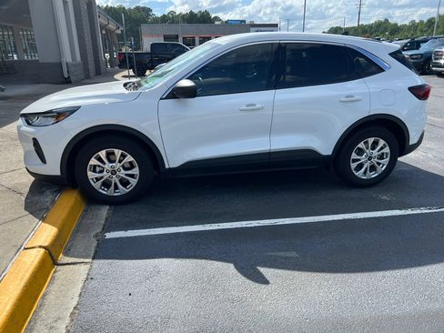 Used 2023 Ford Escape Active FWD image 1
