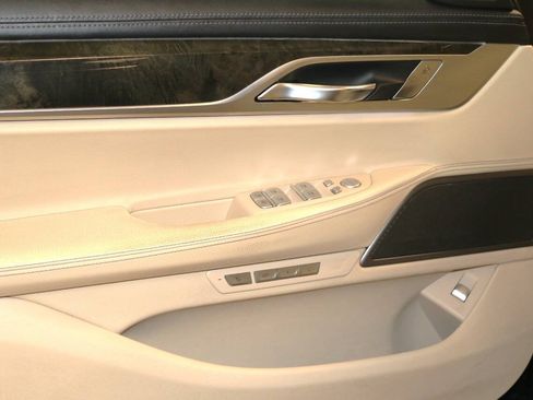 Used 2016 BMW 740i RWD image 68