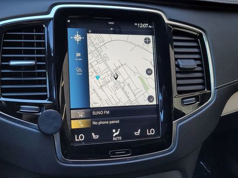 Used 2022 Volvo XC90 T8 R-Design w/ Advanced Package image 19