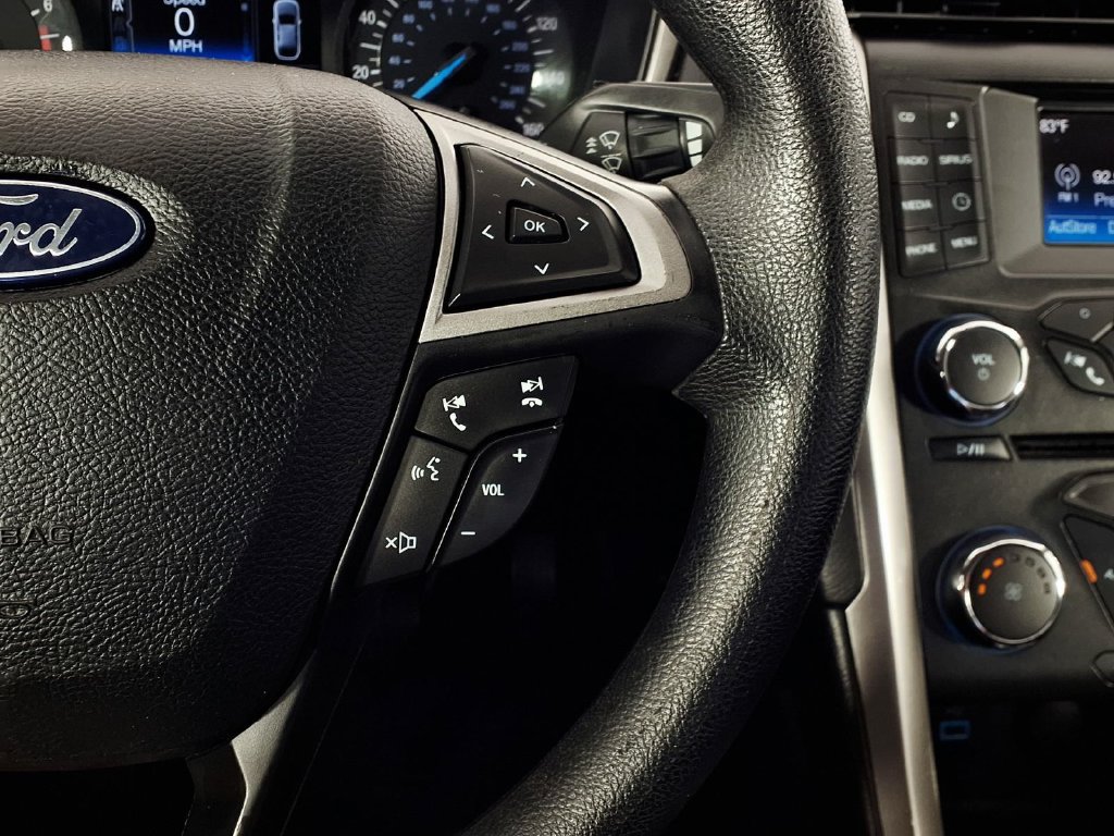 Used 2018 Ford Fusion SE FWD image 20
