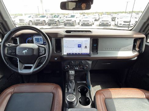 Used 2023 Ford Bronco Outer Banks w/ Sasquatch Package AWD/4WD image 16
