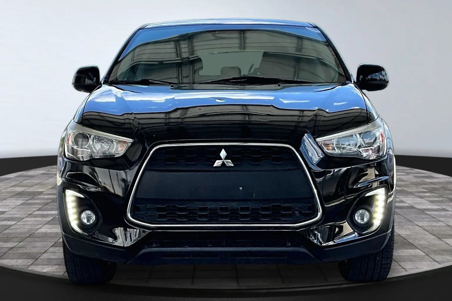 Used 2015 Mitsubishi Outlander Sport SE FWD image 2