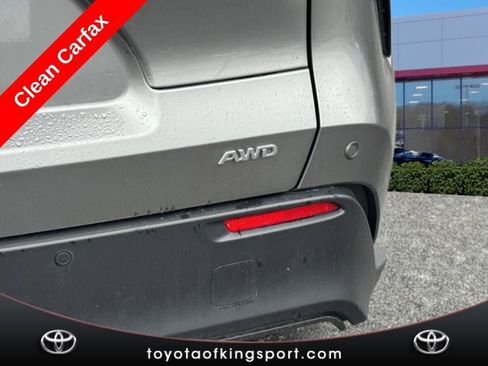 Used 2024 Toyota bZ4X XLE w/ Weather Package image 4