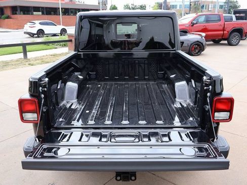 Used 2023 Jeep Gladiator Mojave w/ Trailer Tow Package AWD/4WD image 14