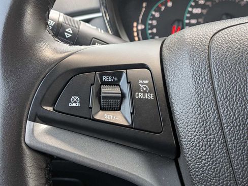 Used 2019 Chevrolet Trax LT w/ LT Convenience Package image 21