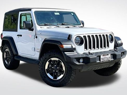 Used 2018 Jeep Wrangler Sport AWD/4WD image 12