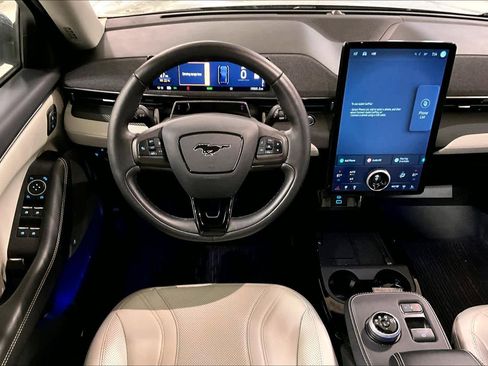 Used 2022 Ford Mustang Mach-E Premium image 6