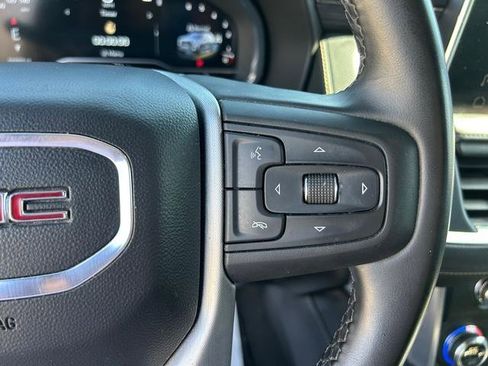 Used 2023 GMC Yukon XL SLT image 20