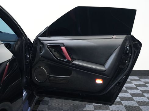 Used 2015 Nissan GT-R Black Edition AWD/4WD image 24