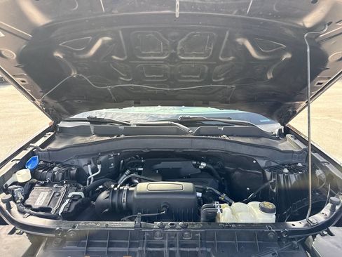 Used 2020 Ford Explorer XLT RWD image 29