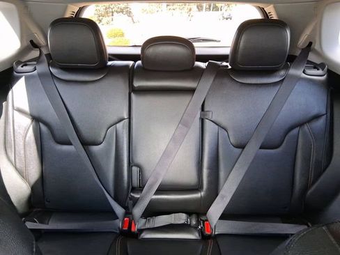 Used 2022 Jeep Compass Limited image 18